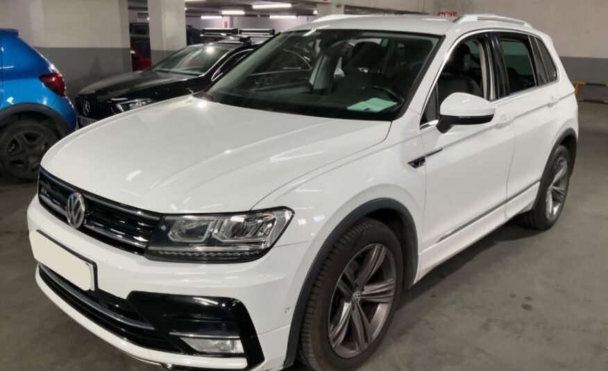 VOLKSWAGEN Tiguan R line