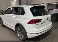 VOLKSWAGEN Tiguan R line