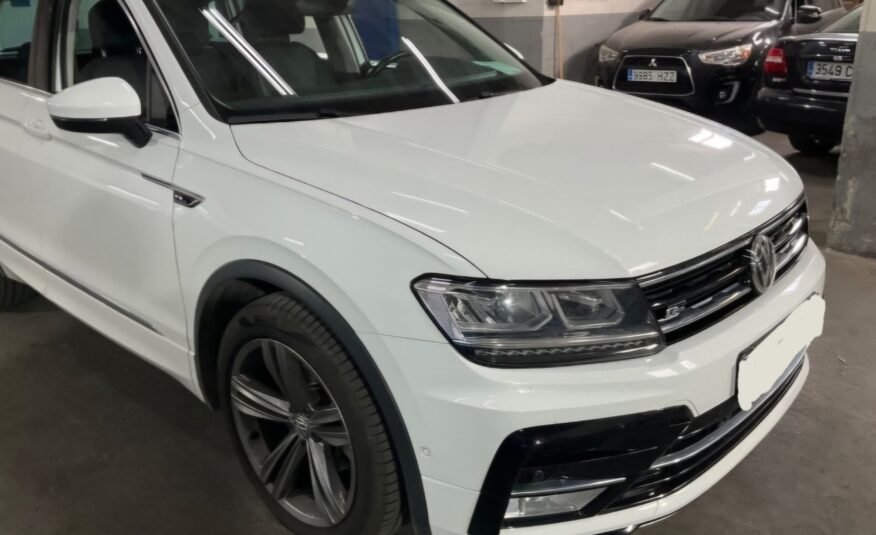 VOLKSWAGEN Tiguan R line