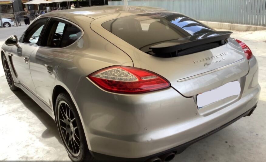 Porsche Panamera S