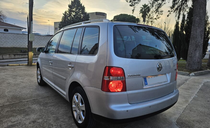 VOLKSWAGEN Toruan 2.0 TDI