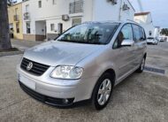 VOLKSWAGEN Toruan 2.0 TDI