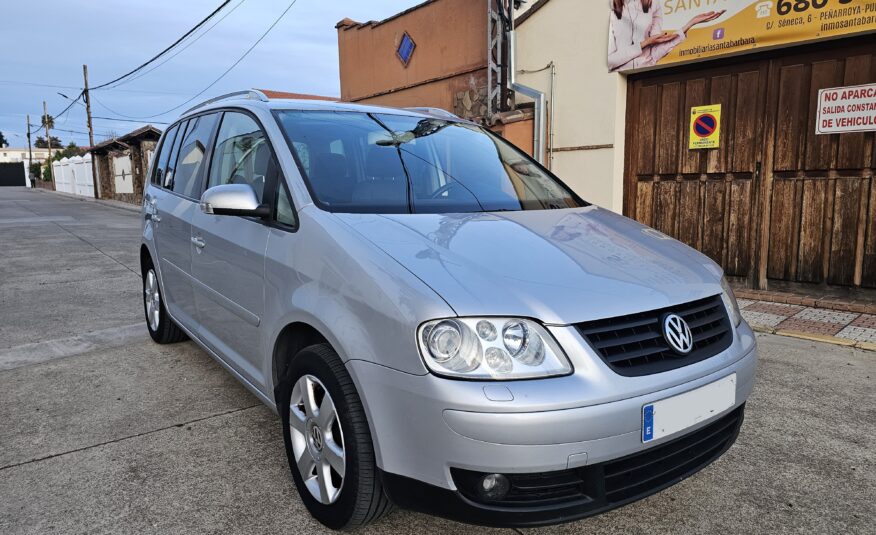 VOLKSWAGEN Toruan 2.0 TDI