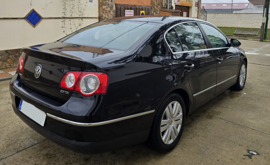 VOLKSWAGEN Passat 2.0 tdi Highline