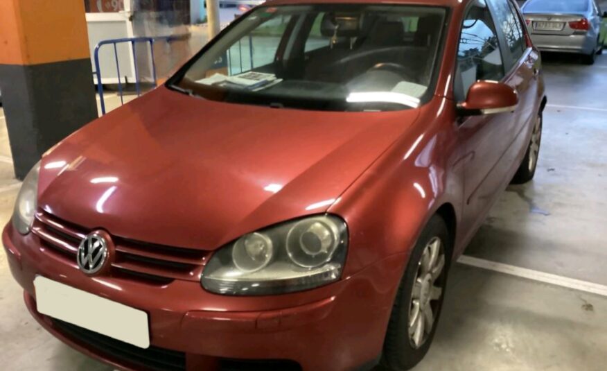 VOLKSWAGEN Golf Sportline 140