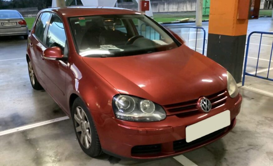 VOLKSWAGEN Golf Sportline 140