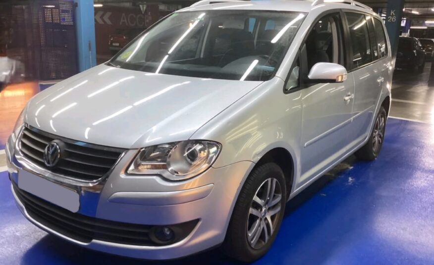 Volkswagen Touran 2.0 tdi