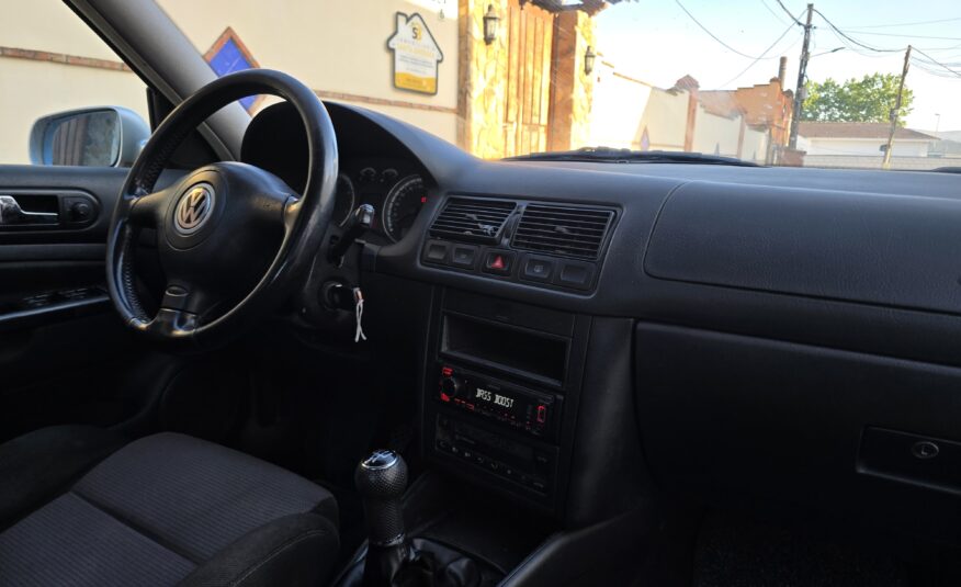 Volkswagen Golf 1.9 Tdi 100