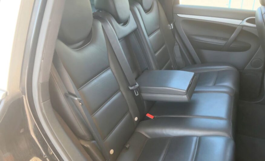 PORSCHE Cayenne Diesel 240