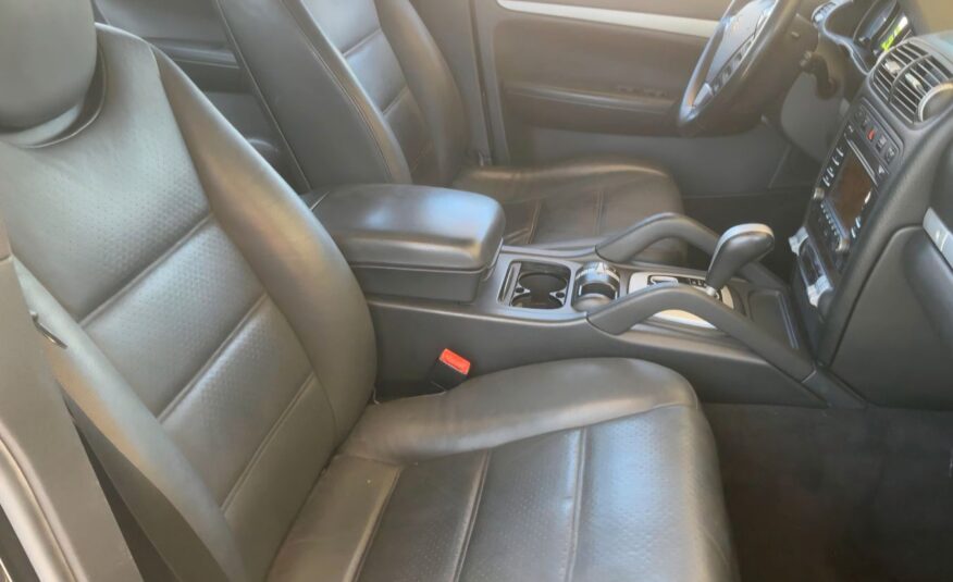 PORSCHE Cayenne Diesel 240