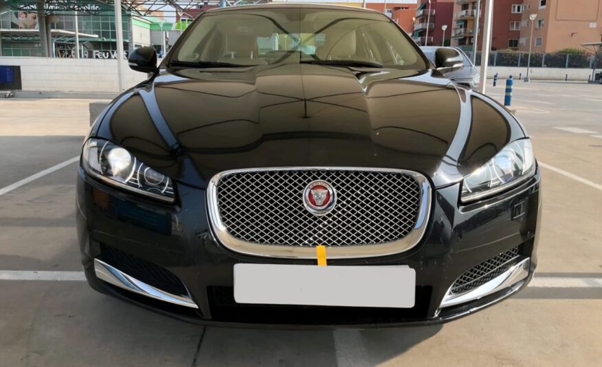 JAGUAR XF 2.2 LUXURY