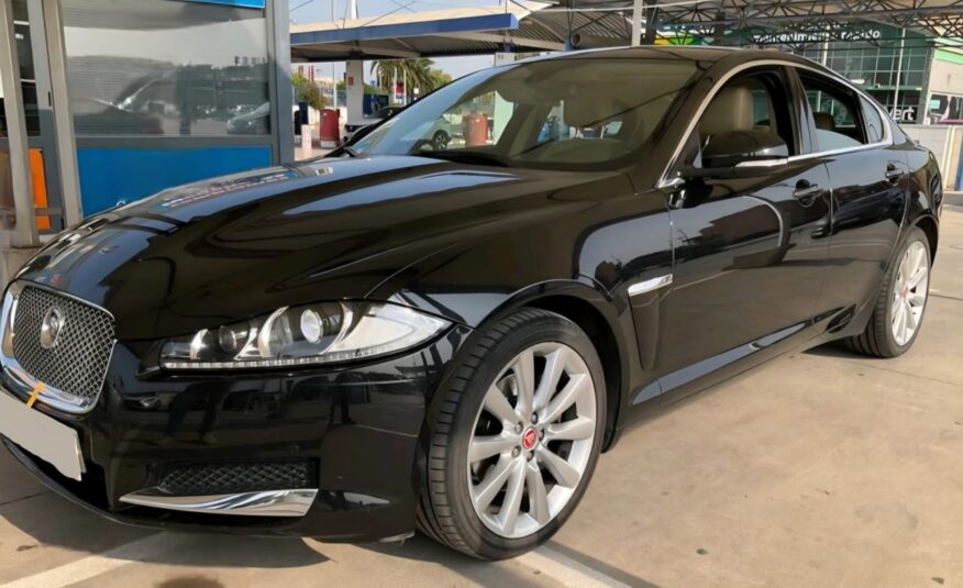 JAGUAR XF 2.2 LUXURY