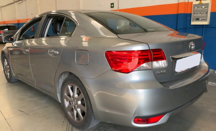 TOYOTA Avensis 2.0D