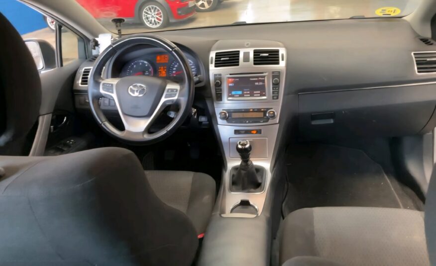 TOYOTA Avensis 2.0D