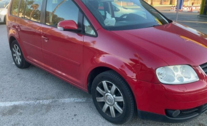 Volkswagen Touran 2.0 tdi 140