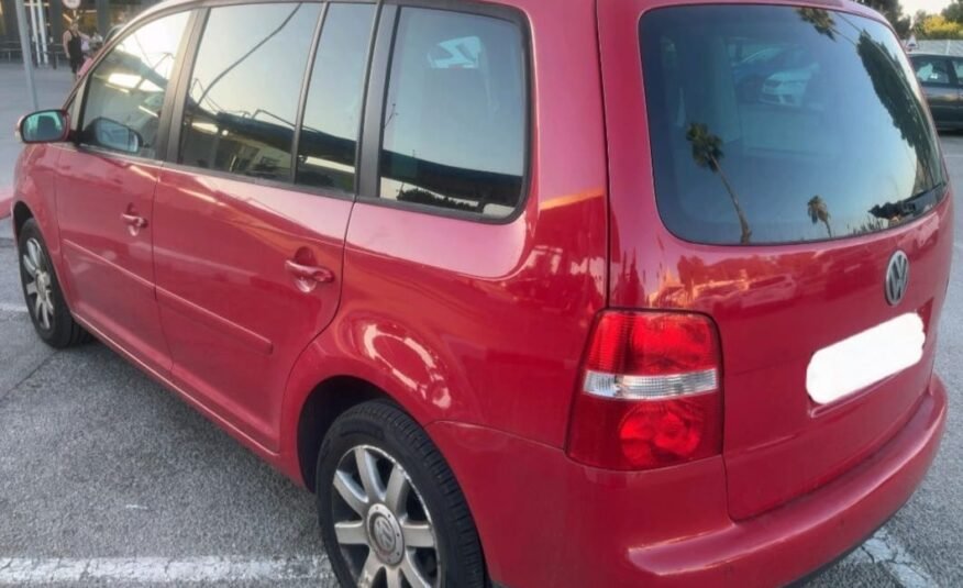 Volkswagen Touran 2.0 tdi 140