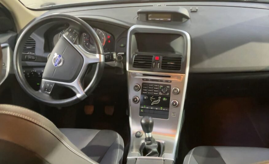 VOLVO XC60 2.4D momentun