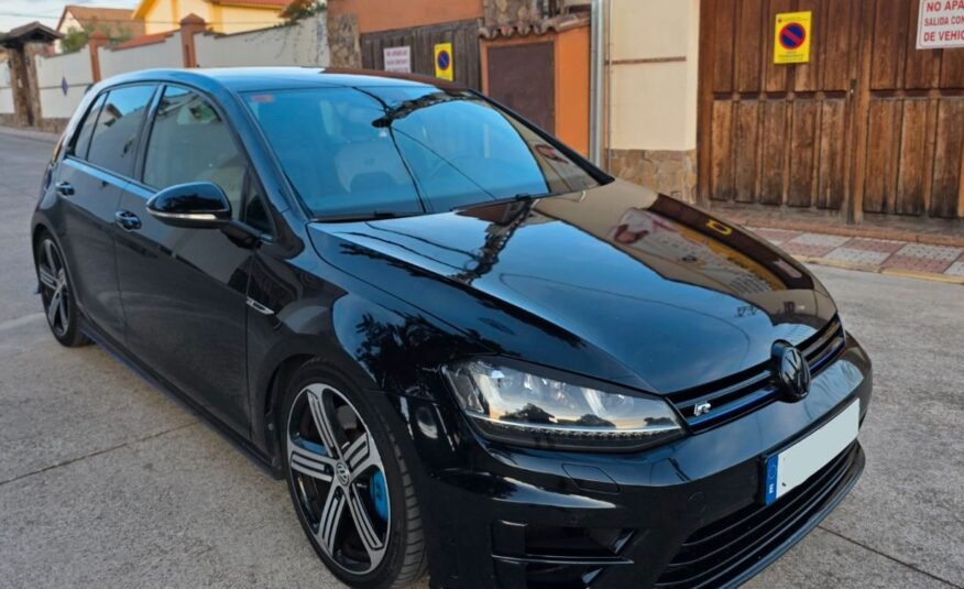Volkswagen Golf R Tsi 300