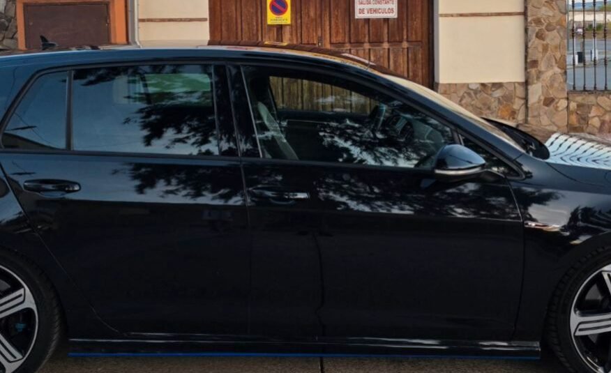 Volkswagen Golf R Tsi 300