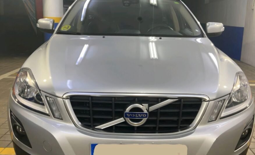 VOLVO XC60 2.4D momentun