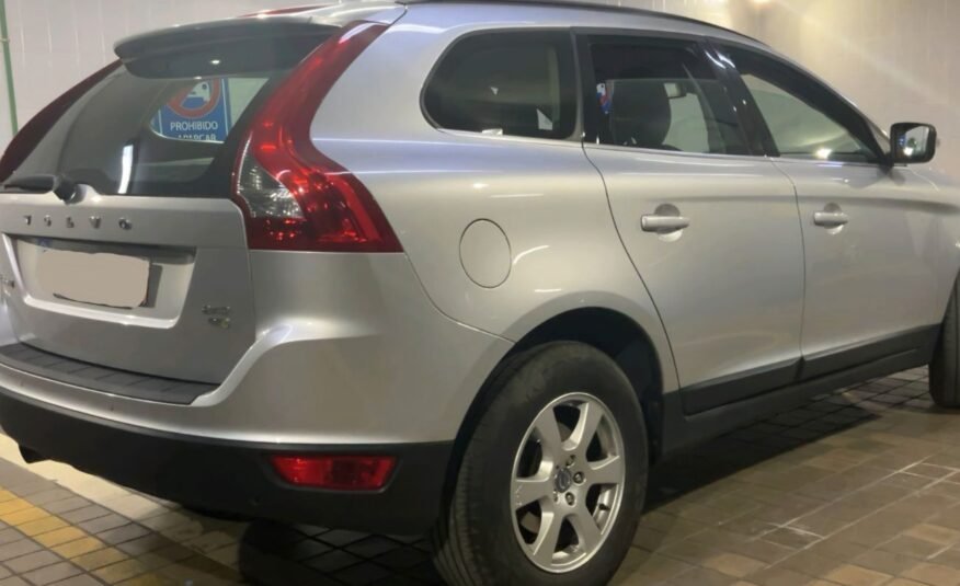 VOLVO XC60 2.4D momentun