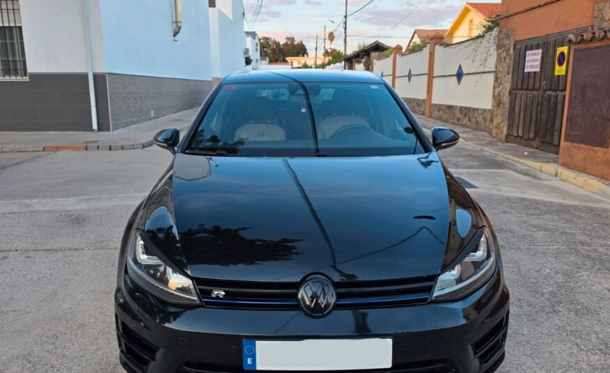 Volkswagen Golf R Tsi 300