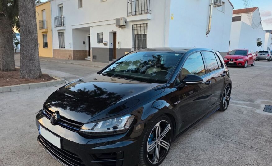 Volkswagen Golf R Tsi 300