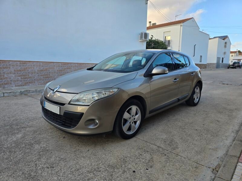RENAULT Megane TOM TOM