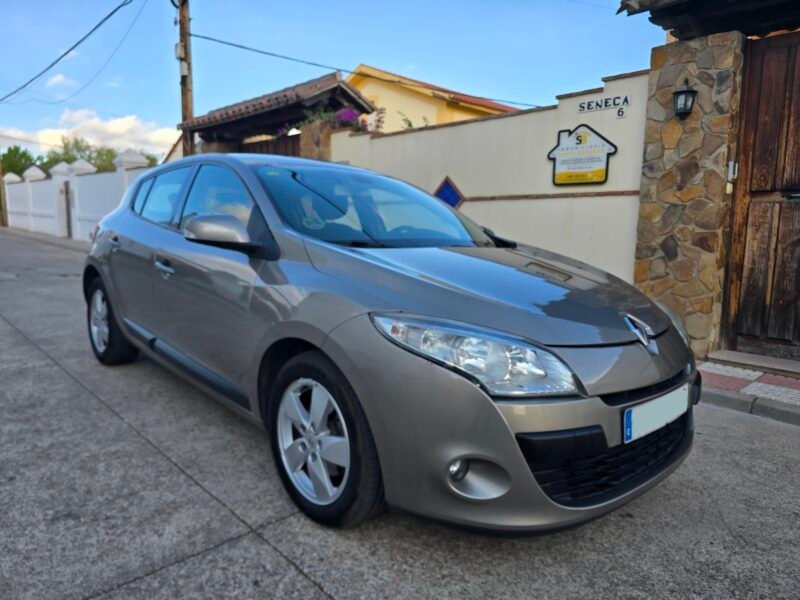 RENAULT Megane TOM TOM
