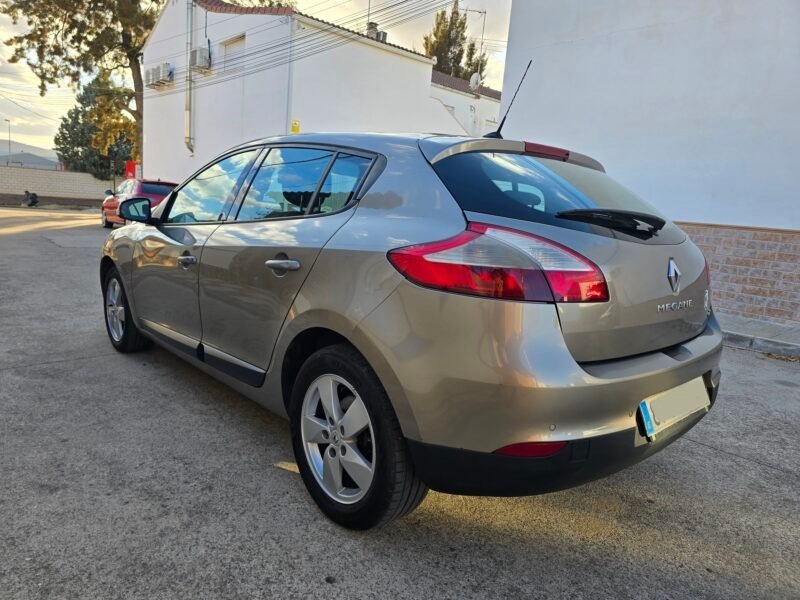 RENAULT Megane TOM TOM