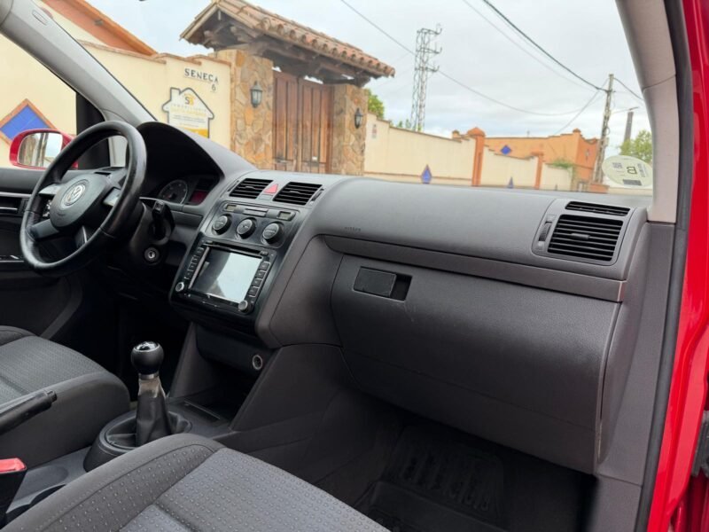 VOLKSWAGEN Touran 2.0 tdi 140