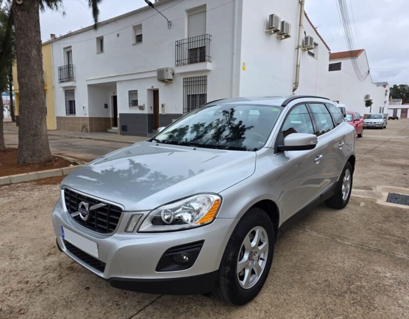 VOLVO XC60 2.4D momentun