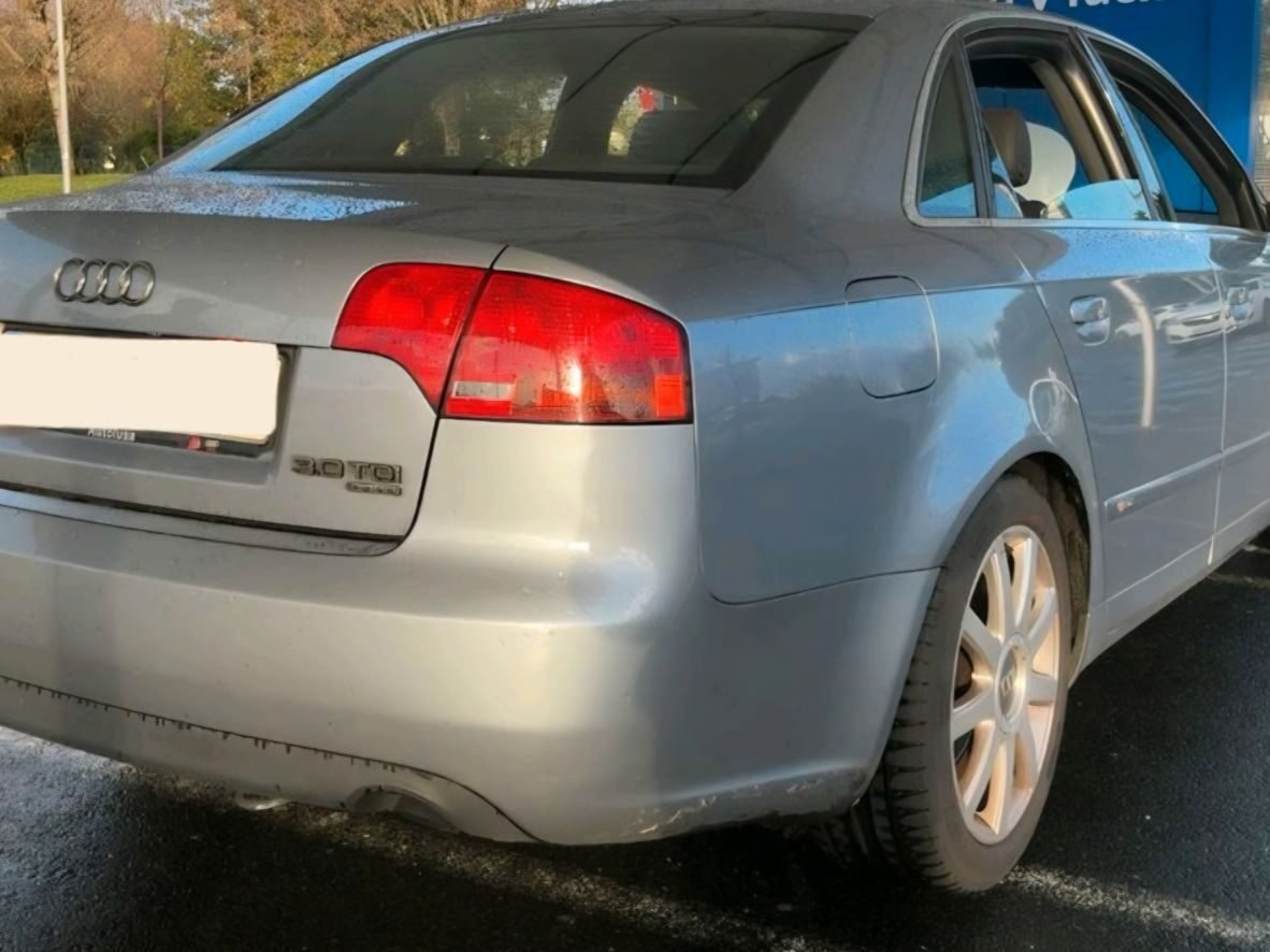 AUDI A4 3.0 Tdi quattro 
