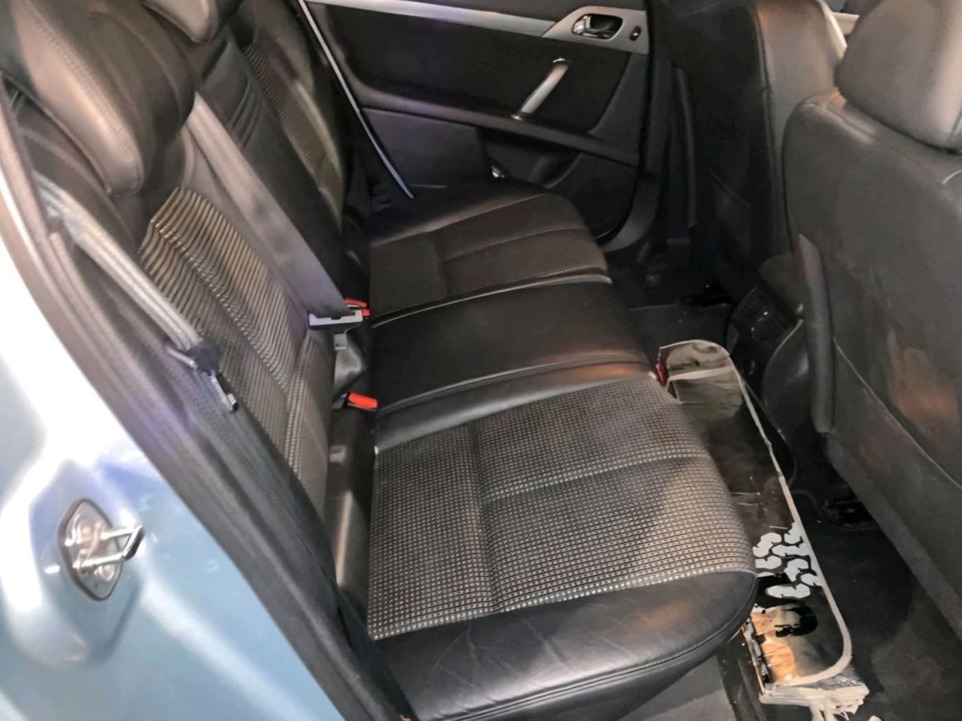 PEUGEOT 407 2.0 HDI Sport