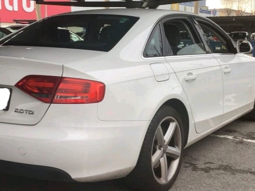AUDI A4 2.0 Tdi 143