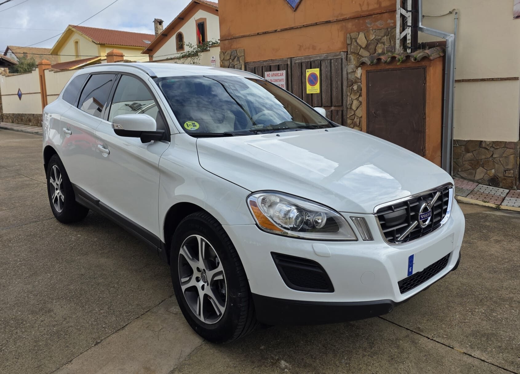 VOLVO XC60 Momentum