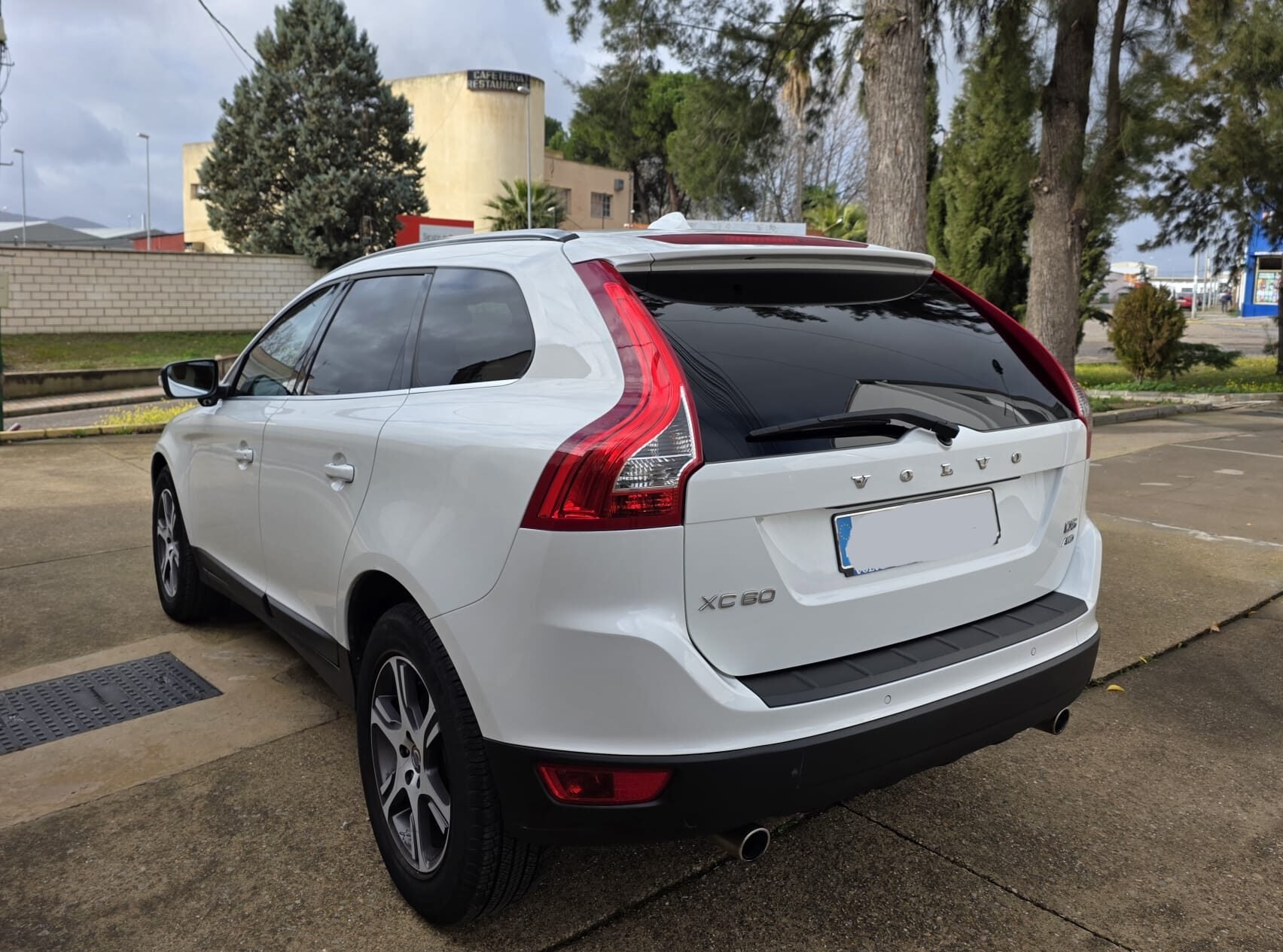 VOLVO XC60 Momentum