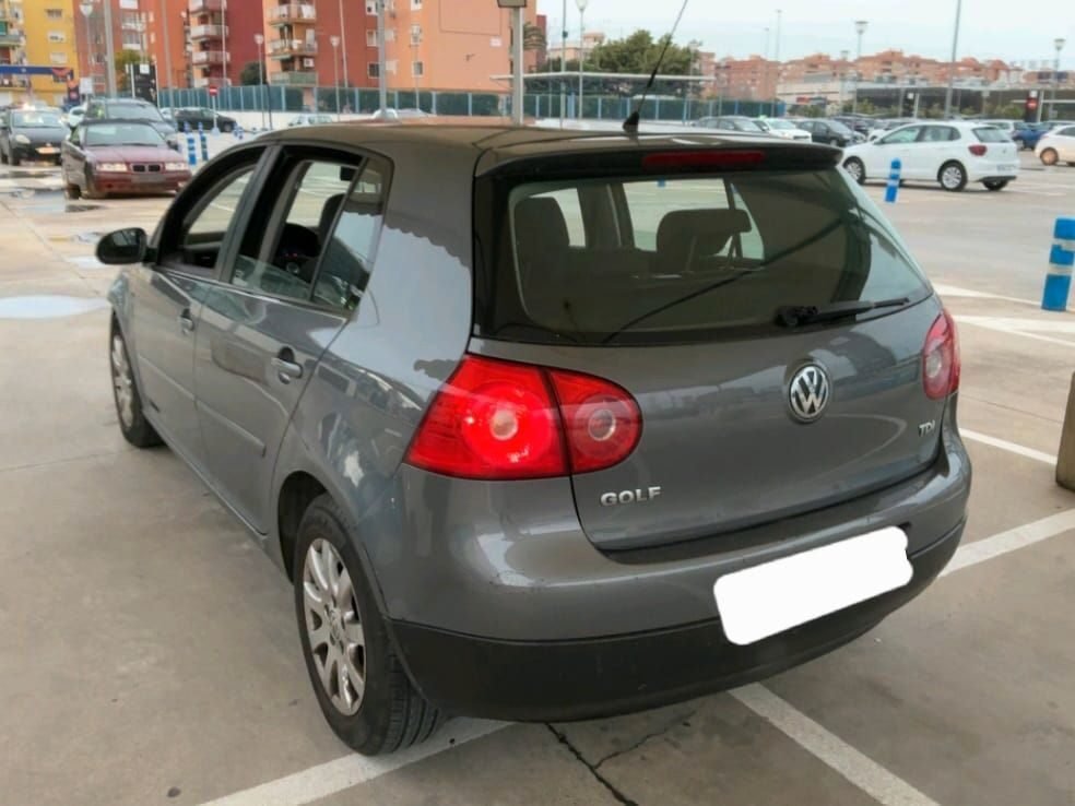 VOLKSWAGEN Golf 1.9 tdi Sportline