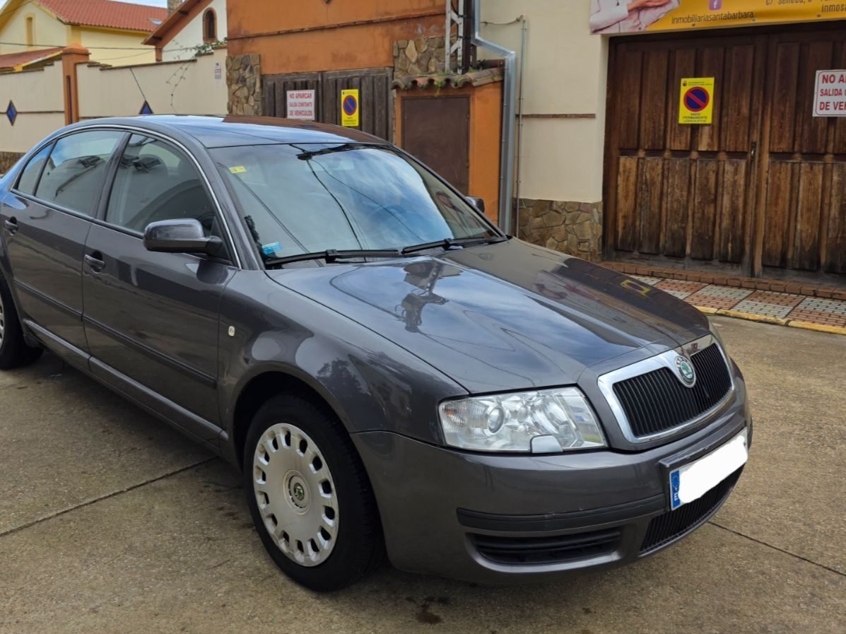 SKODA Superb 1.9 TDI 130cv 
