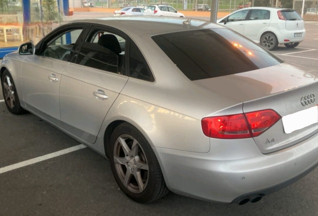 AUDI A4 2.0 tdi 