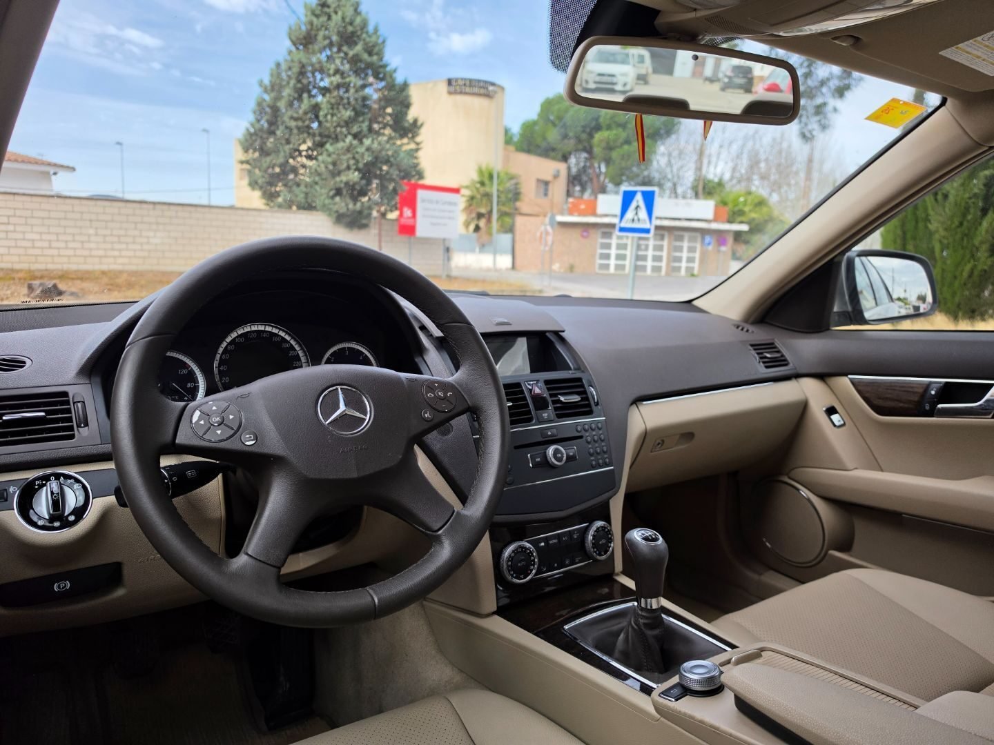 MERCEDES-BENZ C220 Elegance 