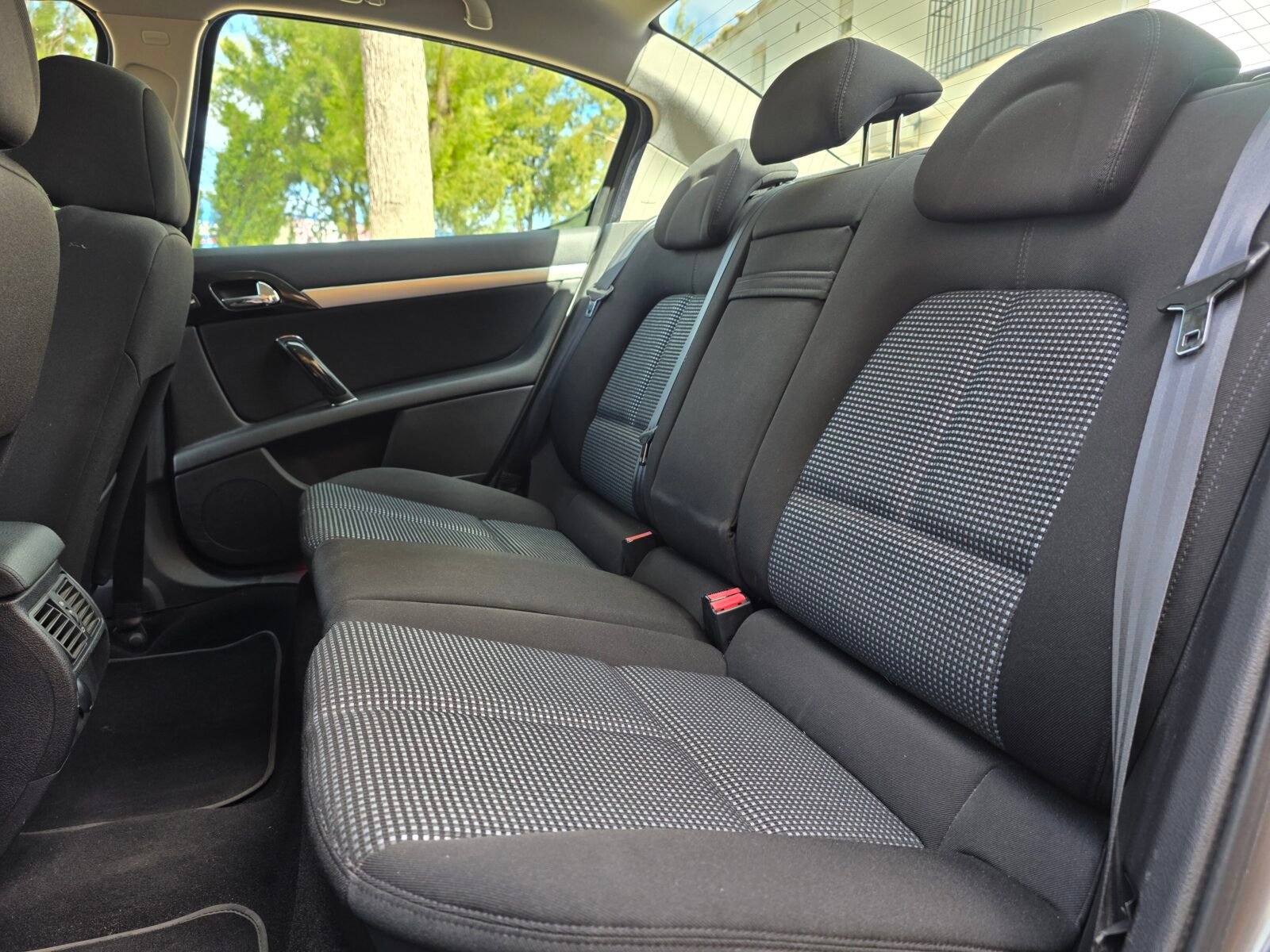 PEUGEOT 407 2.0 Hdi 