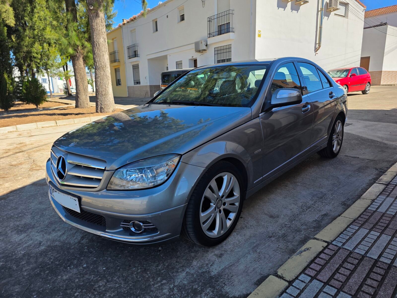 MERCEDES-BENZ 200 Cdi Avantgarde 