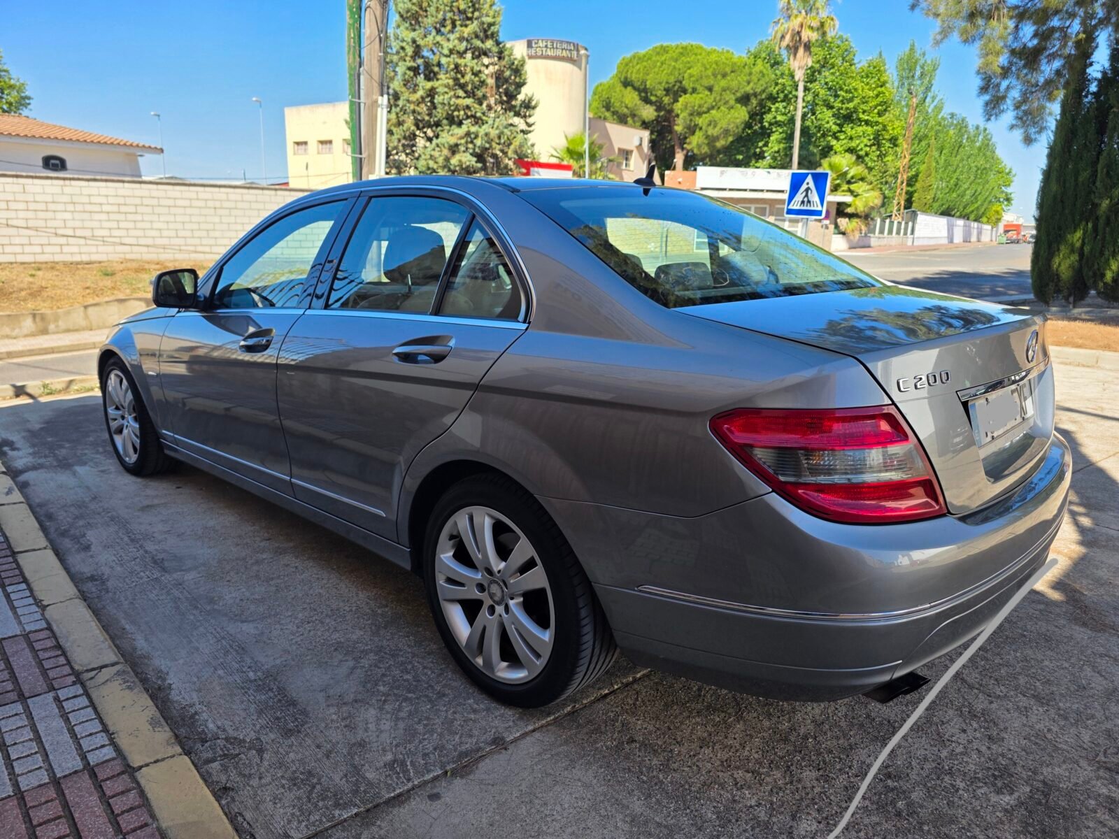 MERCEDES-BENZ 200 Cdi Avantgarde 