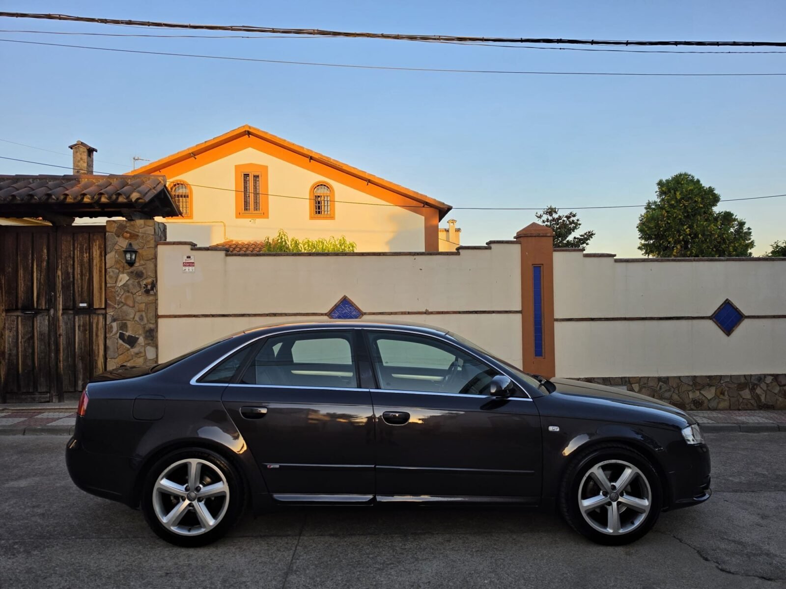 AUDI A4 2.0 TDI Sline