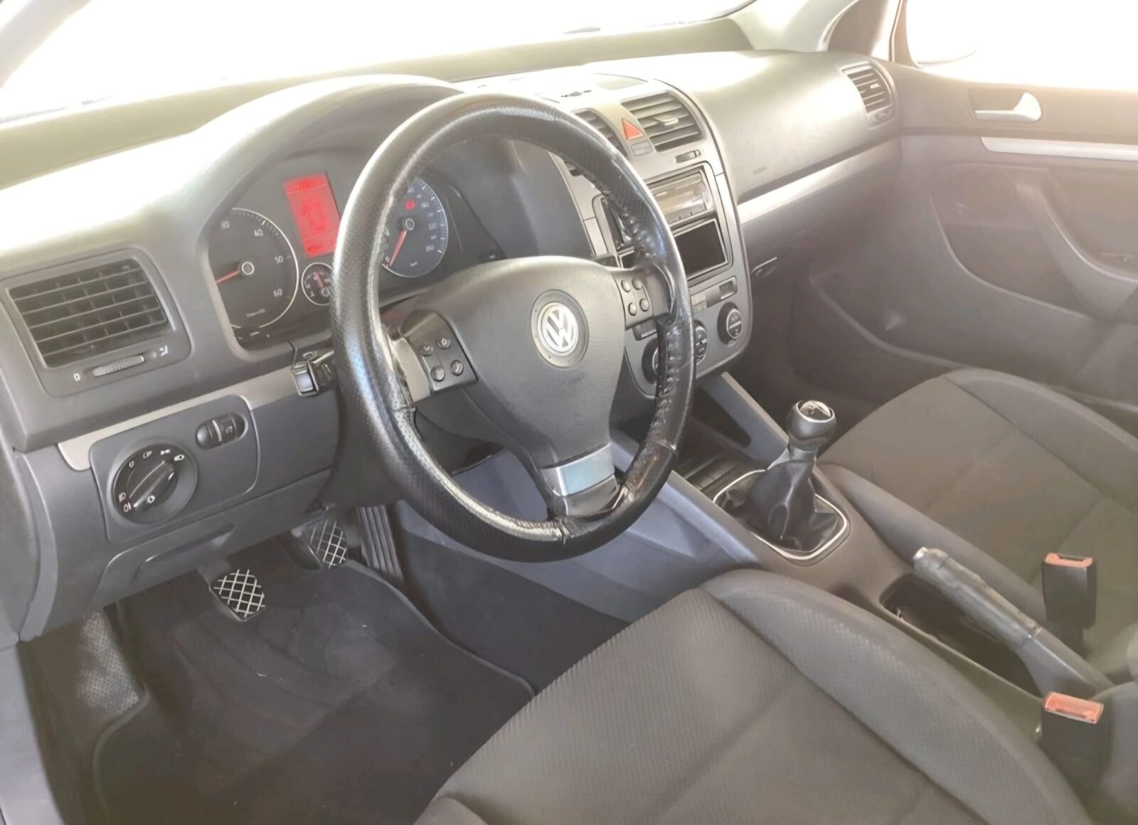 VOLKSWAGEN Golf Highline 