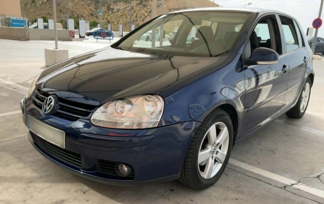 VOLKSWAGEN Golf 1.9 Tdi Sportline 