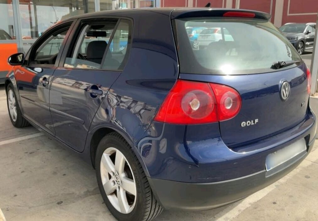 VOLKSWAGEN Golf 1.9 Tdi Sportline 