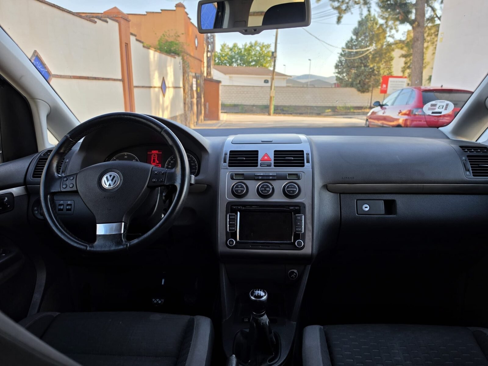 VOLKSWAGEN Touran 1.9 Tdi Advance 