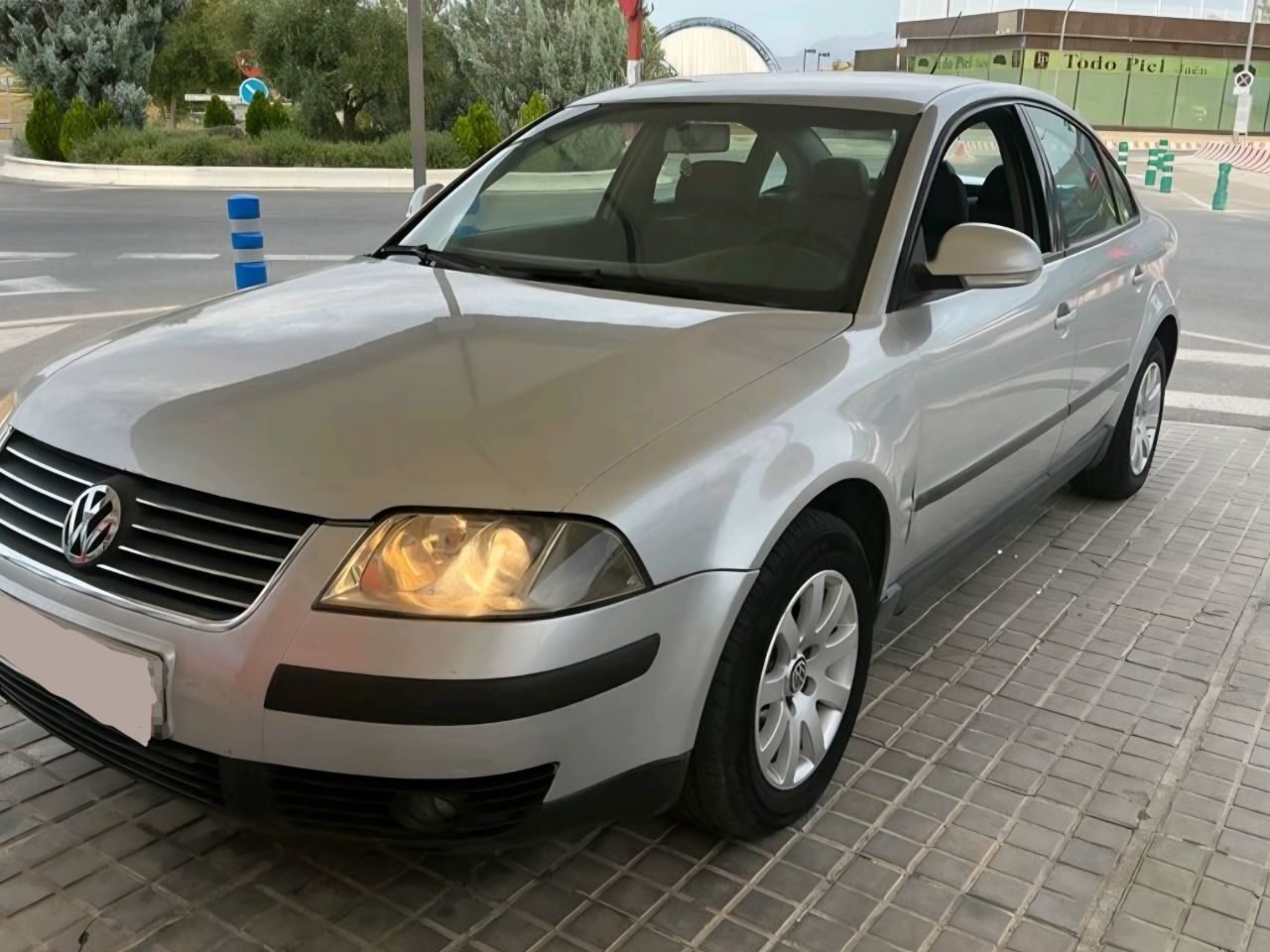 VOLKSWAGEN Passat 1.9 Tdi